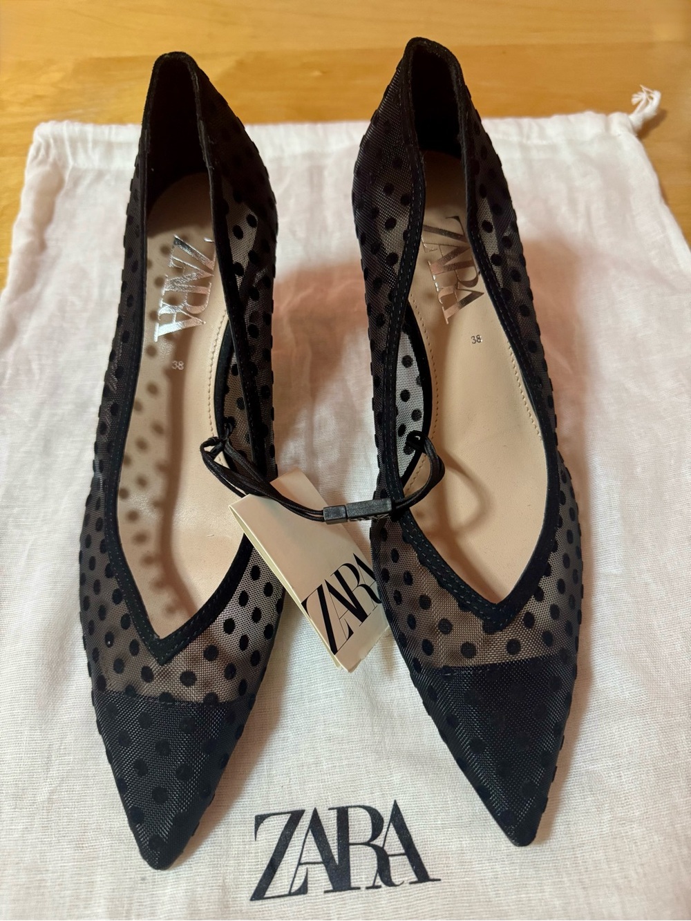 NWT Rare Zara Black Dotted Mesh Mid-Heel Kitten Shoes - Size 38 / 7.5